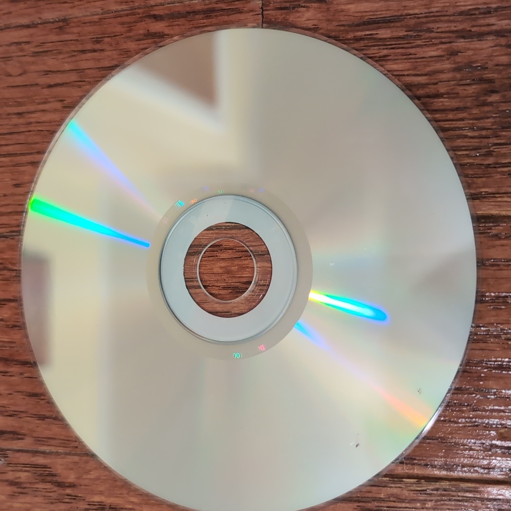 Corel Video Studio Essentials X4 CD Software - Picture 2 of 2
